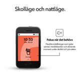 Xplora One-telefon i skolläge mot vit bakgrund; skolläge och nattläge tystar samtal, meddelanden och störande moment.