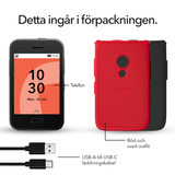 Detta ingår i förpackningen mot vit bakgrund: Xplora One-telefon, rött och svart skal samt USB-A till USB-C-laddningskabel.