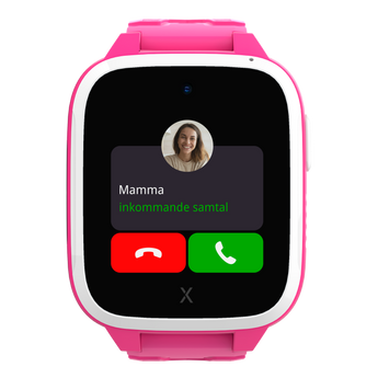 En smart XGO3 GPS klocka i rosa och inkommande samtal från mamma